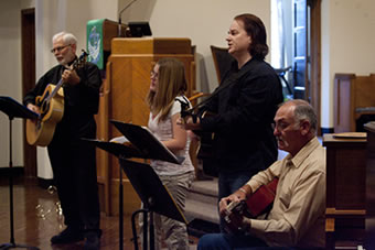 Estherville Lutheran Church Saturday contemporary service